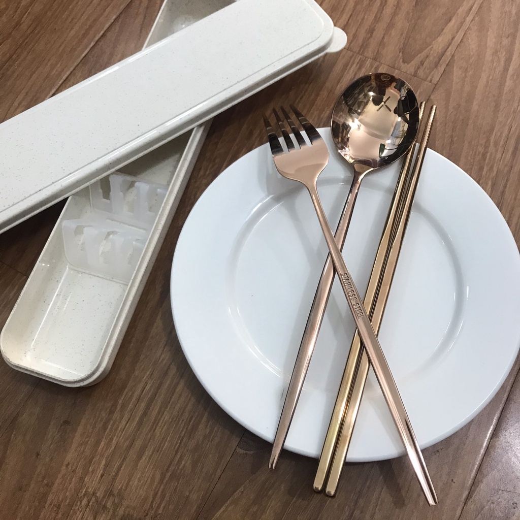 Set 3 Muỗng Đũa Nĩa Thìa Inox Mạ Vàng Dụng Cụ Ăn Cơm Trưa Văn Phòng Dã Ngoại Cá Nhân