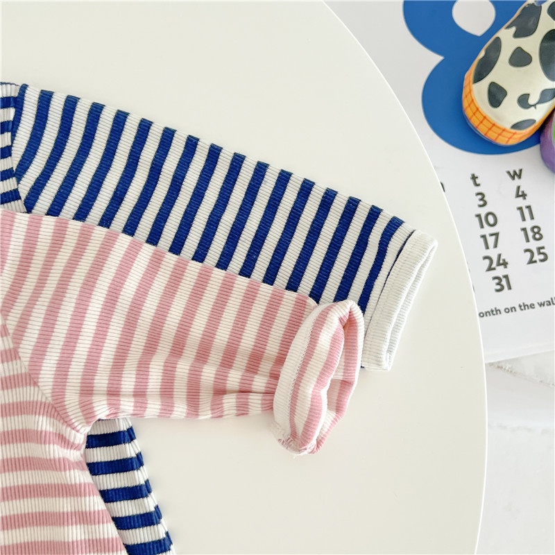 Áo Liền Quần Sọc Dâu Tây Mắt To Cho Bé Trai Và Bé Gái