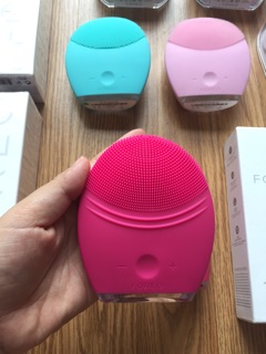 Máy rửa mặt Foreo Luna 2
