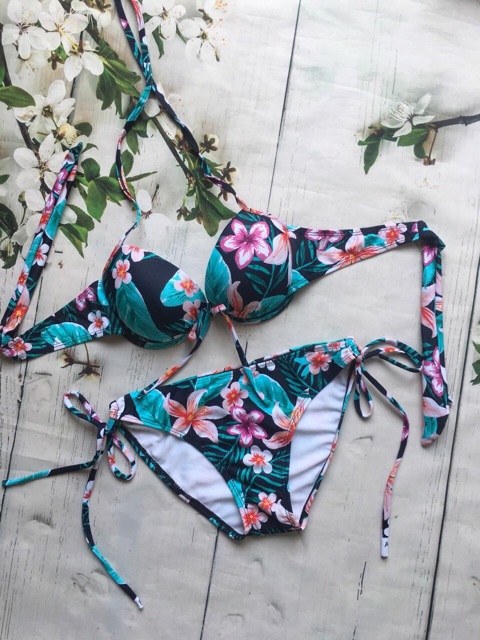 Bikini hai mảnh họa tiết hoa lá cột chéo sexy
