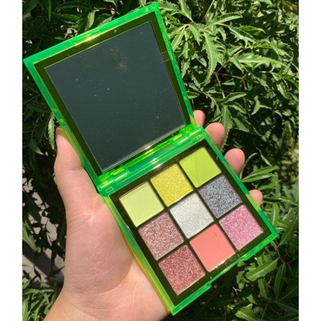 Bảng Phấn Mắt Huda Neon Obsessions Palette Green