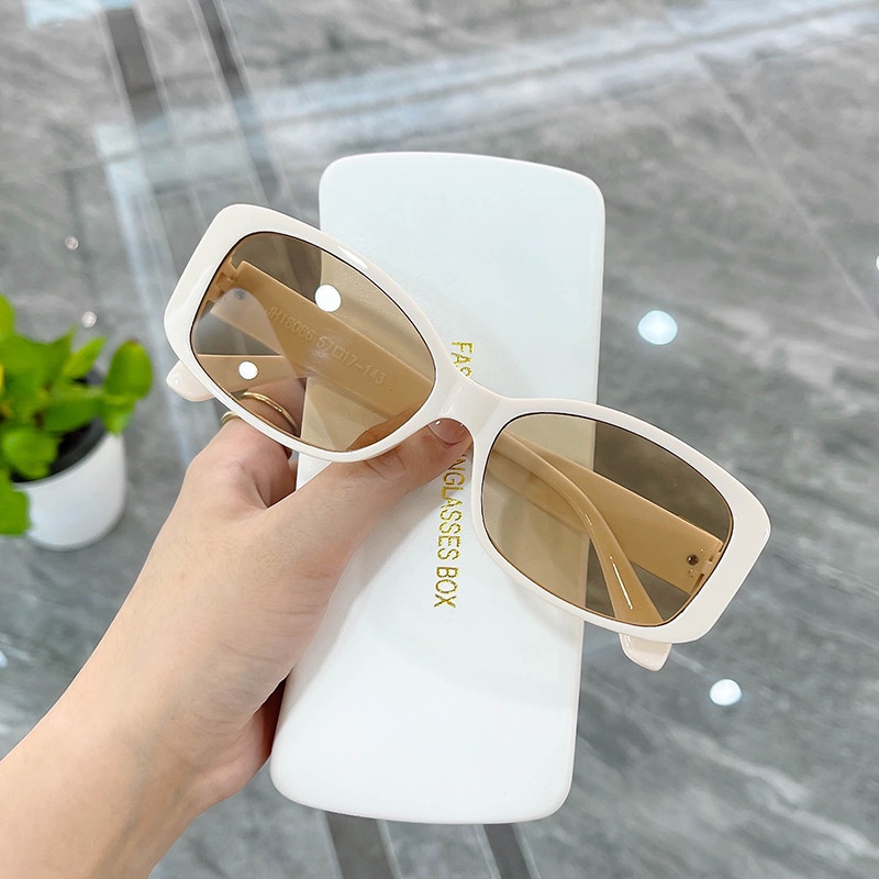 Kính Râm Nữ Gọng Oval Chống Tia UV400
