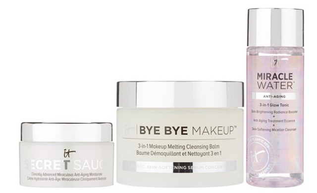 Tách set mỹ phẩm từ máy Clarisonic