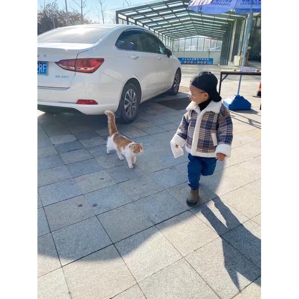 Áo khoác dạ kẻ cho bé