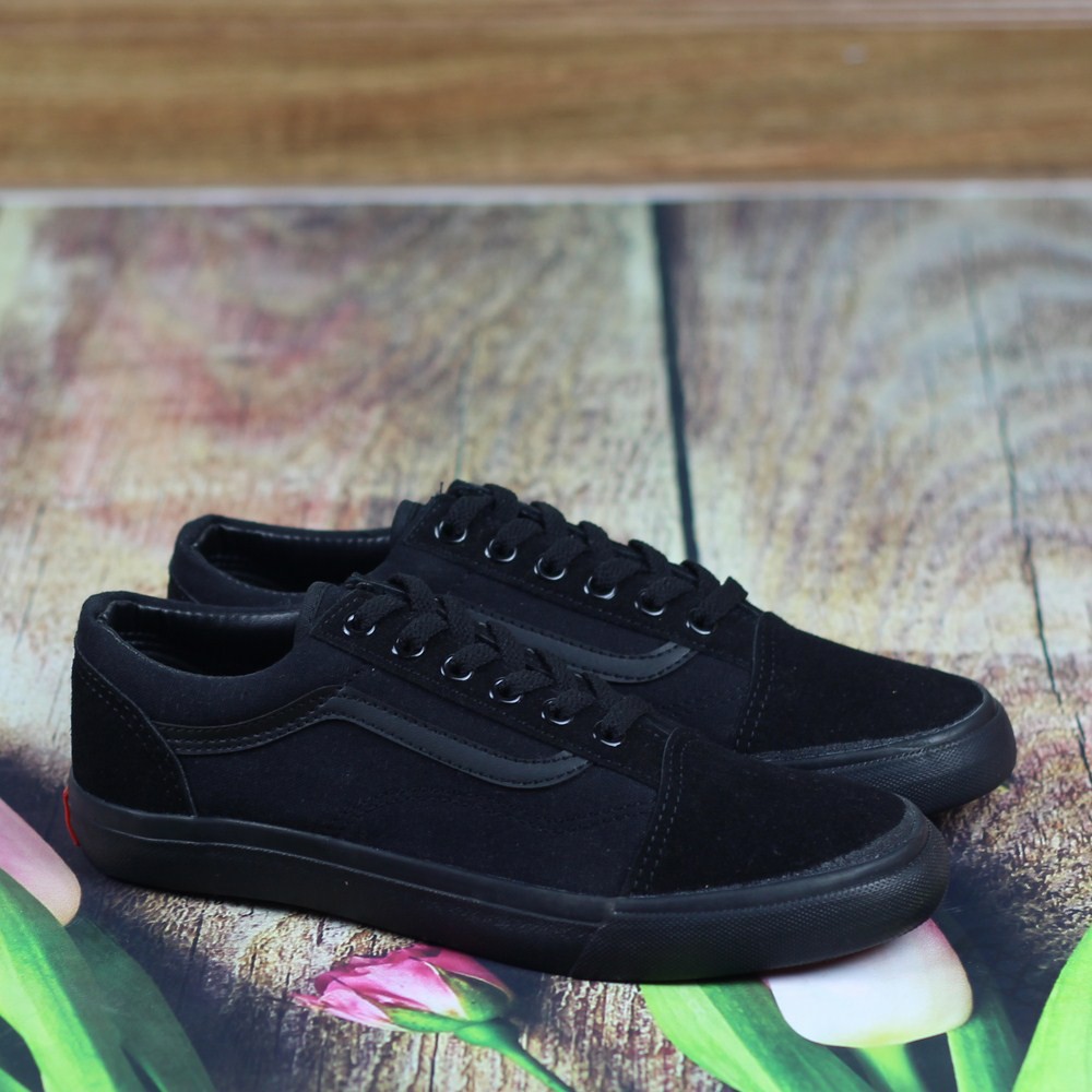 Giày Sneaker Vnss Cla Nữ Màu Full Đen