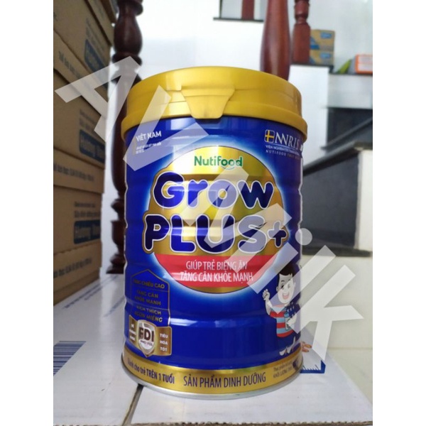 Sữa bột Nutifood Grow Plus+ xanh 900g