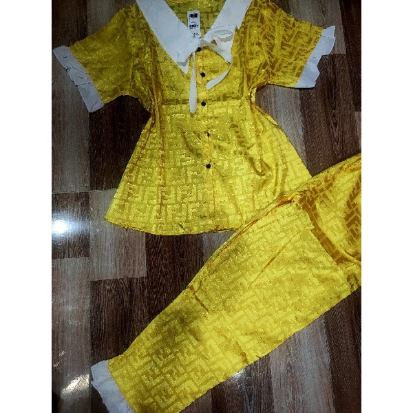 Bộ tay ngắn quần dài vải satin