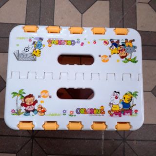 Ghế nhựa gấp gọn