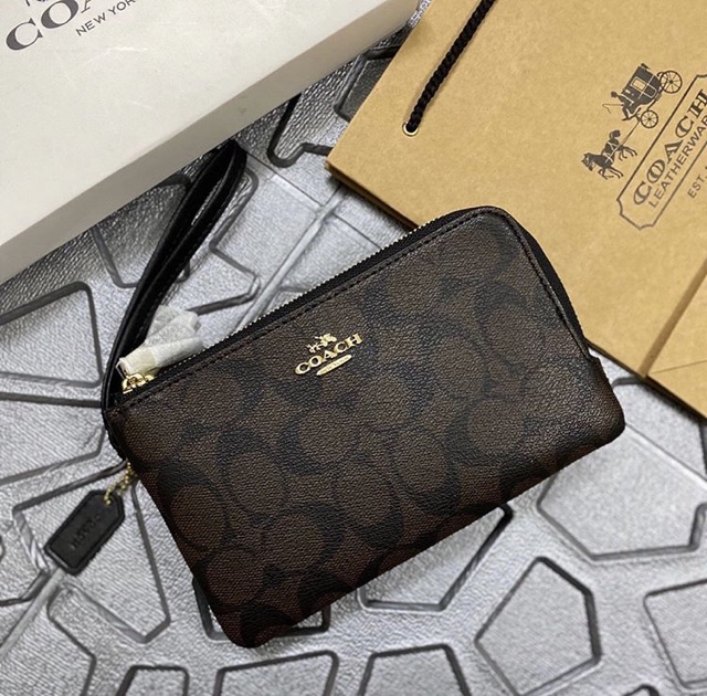 Ví hai ngăn Coach cầm tay