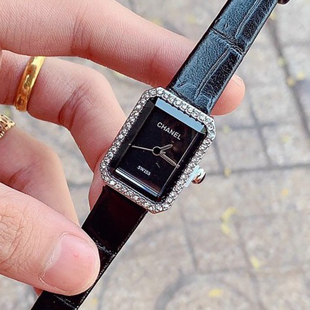 Đồng hồ nữ Chanel đeo tay cao cấp viền kim loại dây da, chống nước - bảo hành 12 tháng | BigBuy360 - bigbuy360.vn