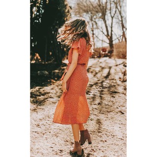 Đầm Sienna Sky Retro Midi Dress cổ V xinh yêu