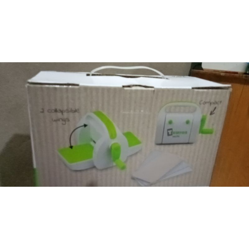 Máy cắt hoa lá trang trí mầm non