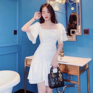Đầm trắng cổ vuông nhúng tùng