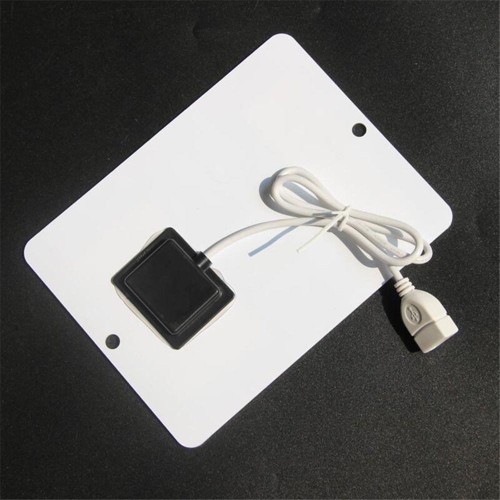 Tấm Sạc Dự Phòng Dùng Năng Lượng Mặt Trời Cổng USB Tiện Dụng