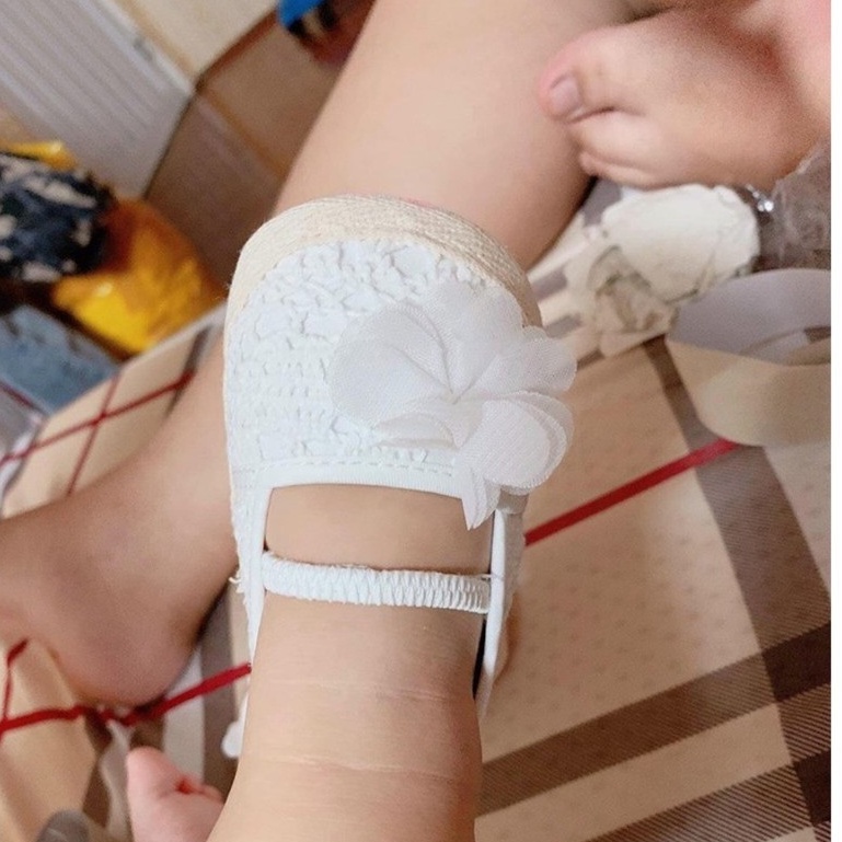 Giày tập đi cho bé gái đế mềm  đính hoa đáng yêu xinh xắn cực đẹp