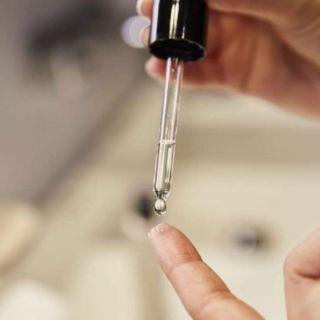 100% Pure Tea Tree Oil