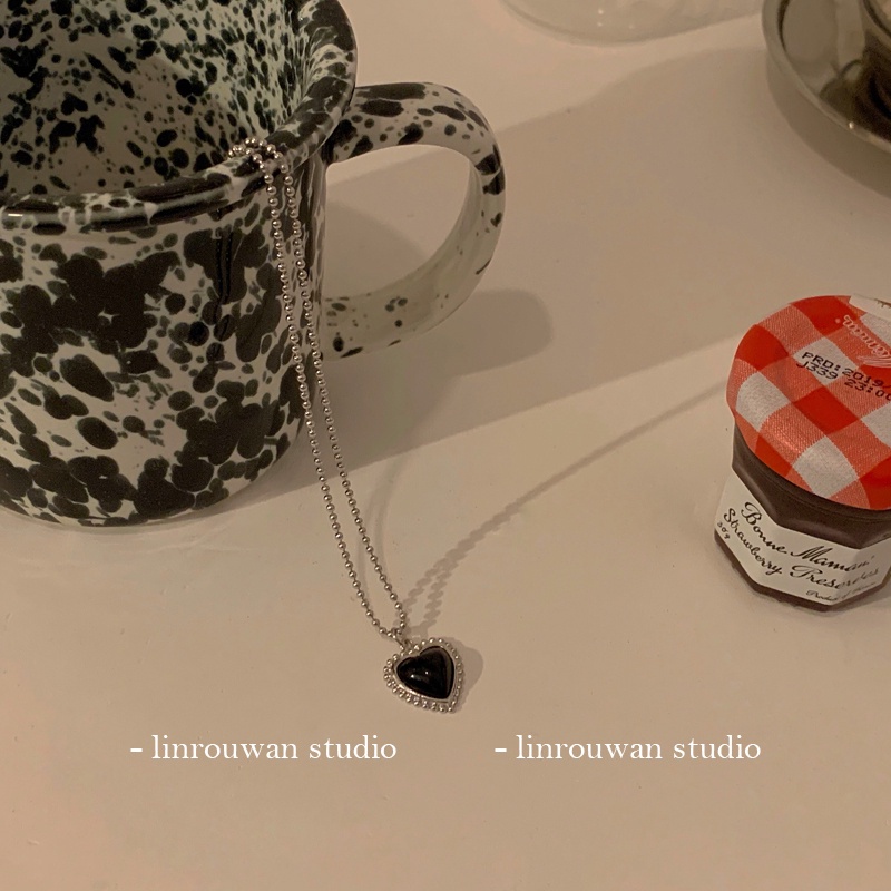 Vòng cổ màu đen theo phong cách retro Hàn Quốc