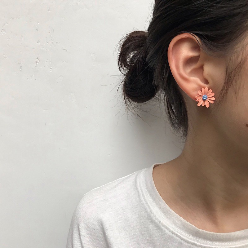 Bông tai hoa cúc cách điệu style Hàn cực xinh - HT292