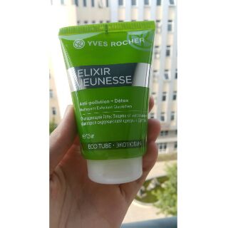 Sữa rửa mặt thải độc cao cấp YVES ROCHER 125 ML