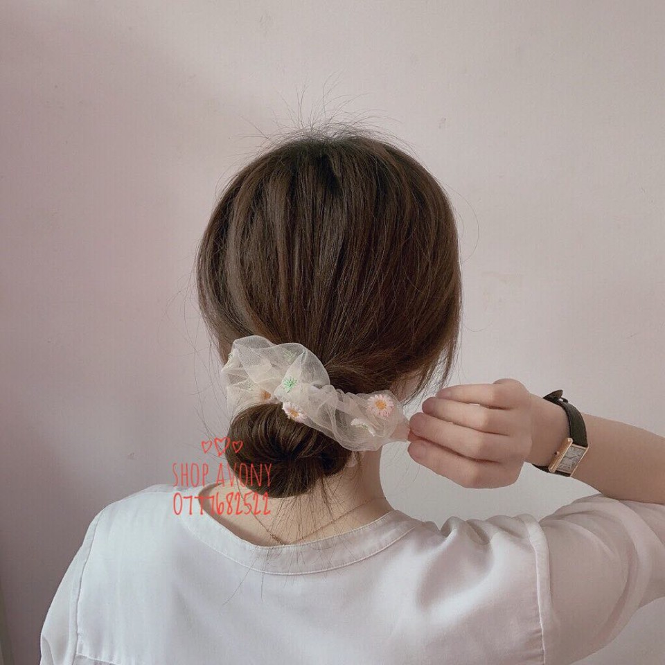 Cột tóc vải Scrunchie thêu hoa cúc và lá