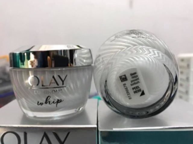 Kem dưỡng ẩm, làm trắng và đều da Olay Luminous Whip 48gr