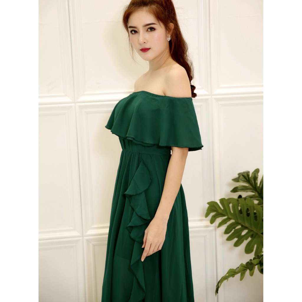 Đầm maxi trễ vai bèo xẻ tà màu xanh lá cực sang