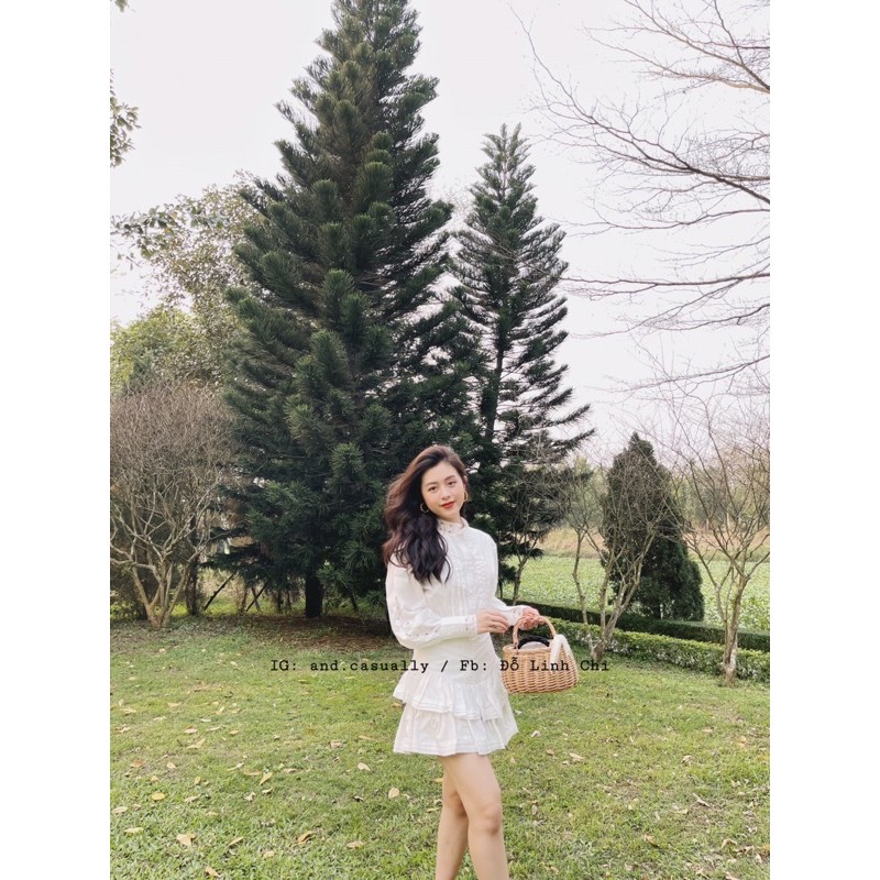 Sét áo sơmi phối ren và chân váy xoè tầng