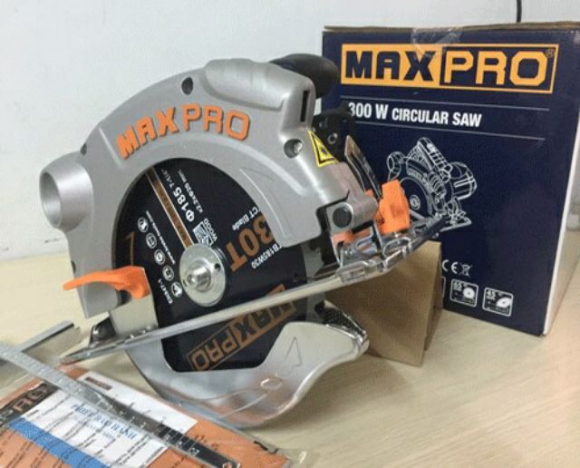 Máy cưa gỗ Maxpro hỗ trợ đèn laser hành trình công suất 1300w