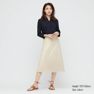 🌹🌿❤ Chân váy lụa Uniqlo satin flare
