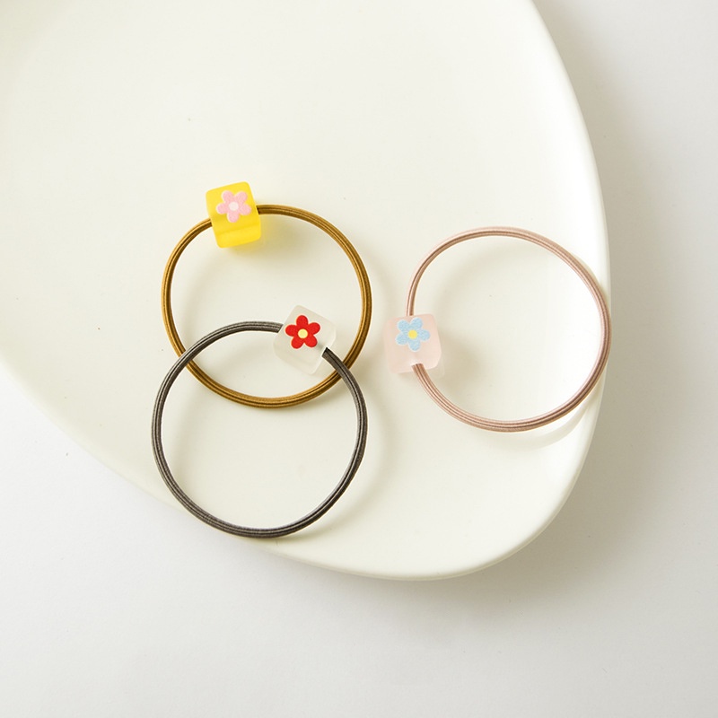 Cột tóc mặt vuông hình hoa pastel Mua Tất (muatatshop)