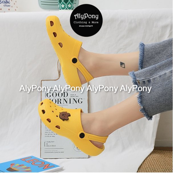 Dép Cross Tặng Kèm Free Sticker Gấu Mẫu Mới 2021 AlyPony- DCR01