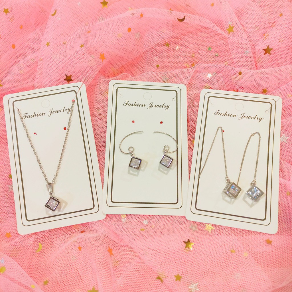 Bông tai và vòng cổ đá pha lê khối lập phương