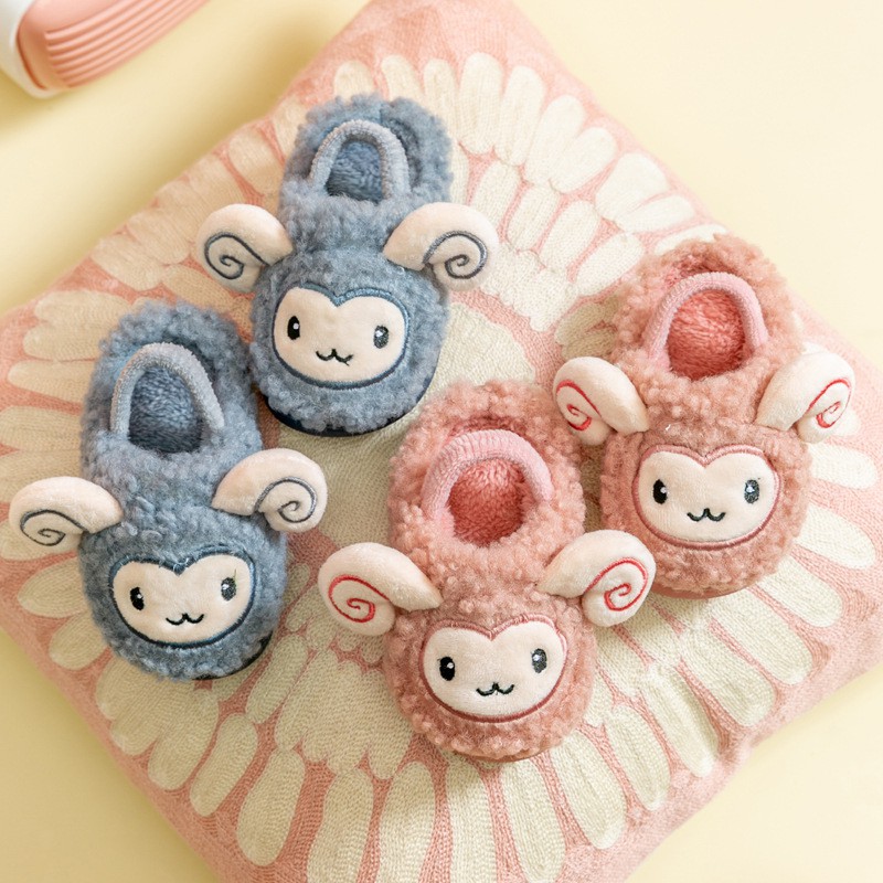 Dép Bông Đi Trong Nhà Dành Cho Các Bé Hình Cừu Con Dễ Thương - Có Quai Sau