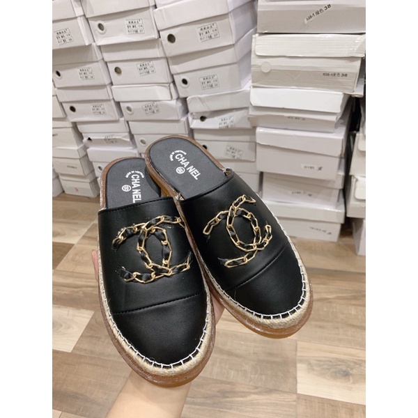 Giày Slip On Trần Trám Gắn Chữ X mẫu 2021