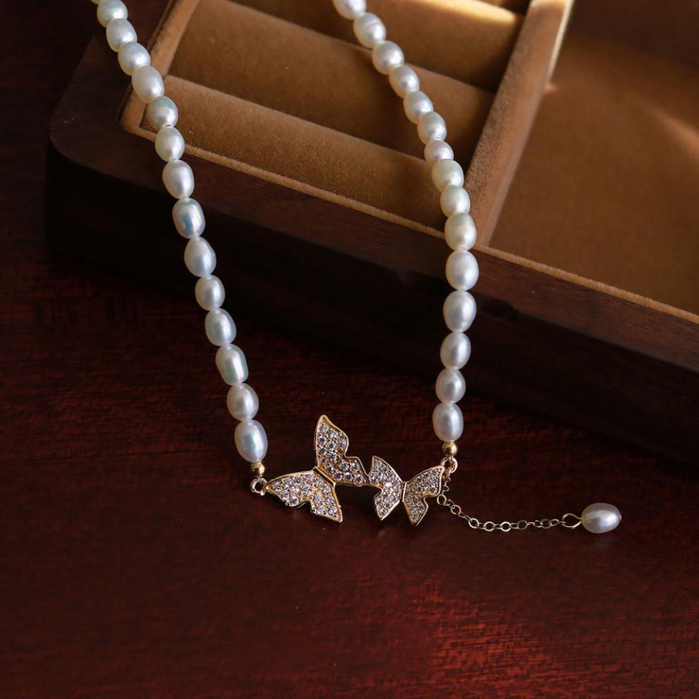 Vòng cổ choker MAYEBE LAVEND hình bướm đính ngọc trai giả thời trang Hàn Quốc cao cấp sang trọng