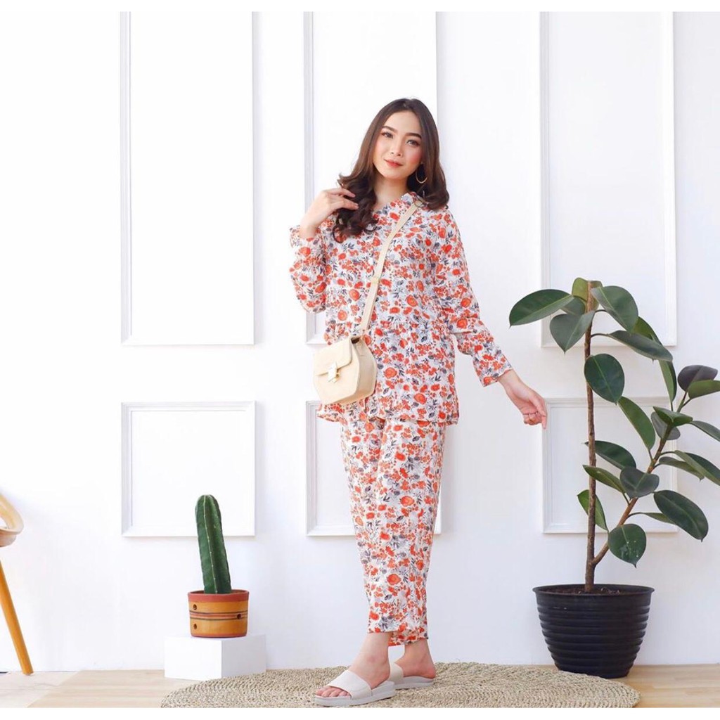 (hàng Mới Về) Bộ Mỹ Phẩm Caca Zara A01747