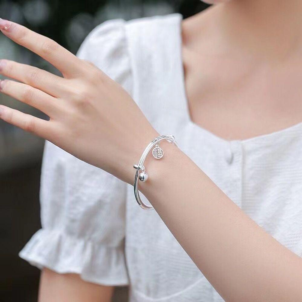 Vòng Tay Hai Lớp Gắn Chuông May Mắn Dễ Thương Cho Cặp Đôi