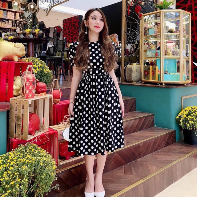 Đầm chấm bi xoè đen và hồng