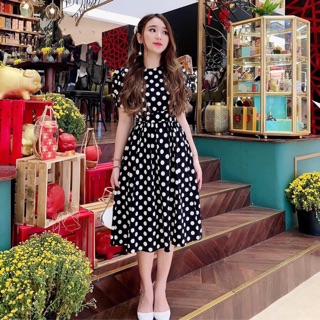 Đầm chấm bi xoè đen và hồng