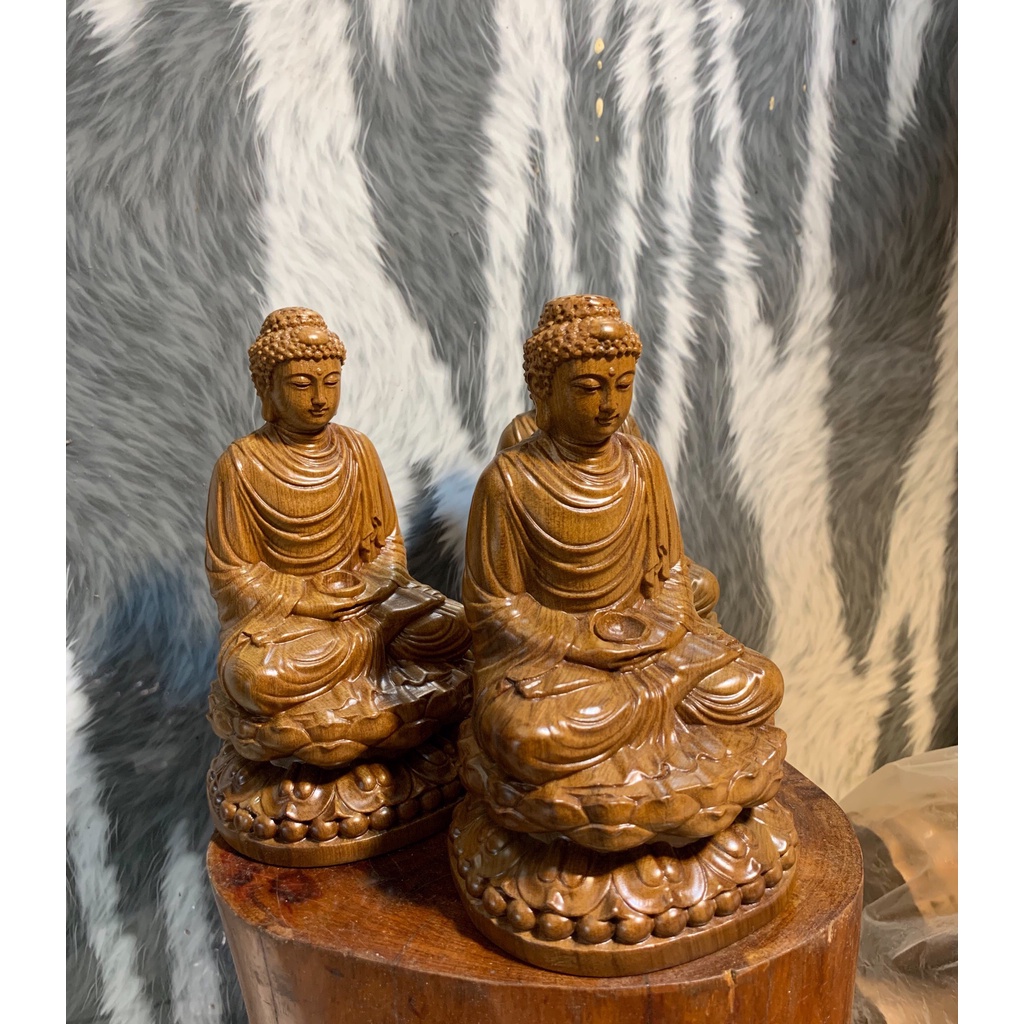 Tượng Phật Thích Ca Mâu ni, Gỗ Bách Sanh Mộc Châu, KT: cao15x9x9