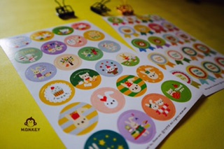Sticker logo tròn