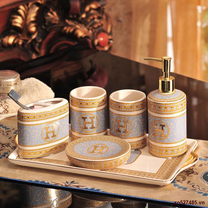 ☸♚Cặp đôi gốm sứ rửa bộ phòng tắm giá giữ răng cốc nước súc miệng cốc đánh răng cốc phòng tắm phong cách châu Âu năm cái sáu cái