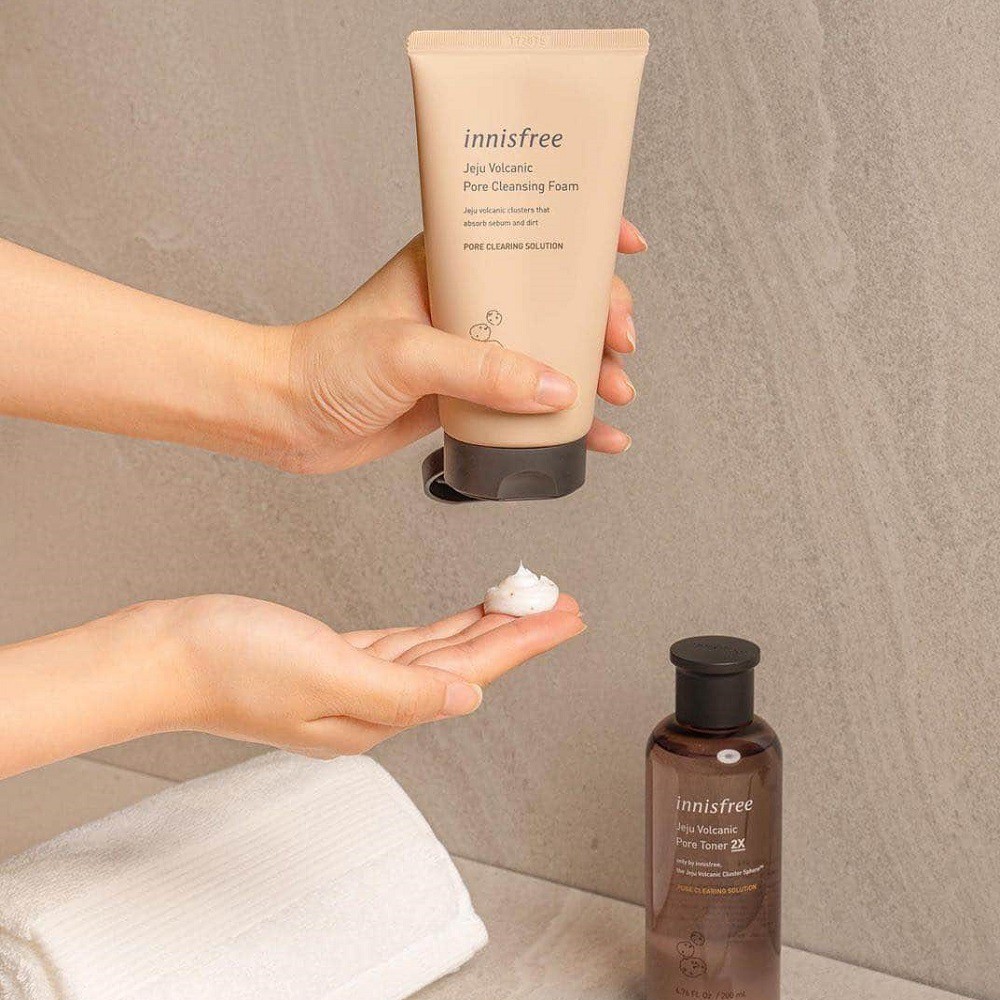  Sữa rửa mặt tro núi lửa Innisfree Jeju Volcanic Pore Cleansing Foam | BigBuy360 - bigbuy360.vn