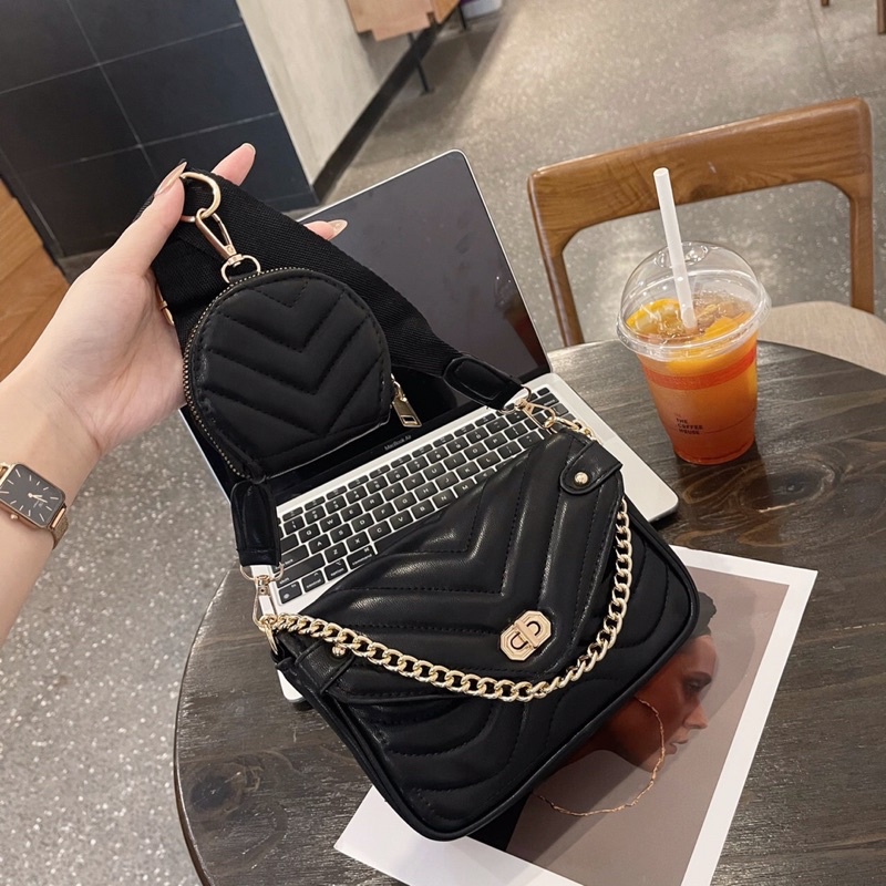 Túi Đeo Chéo Kèm Ví, Dây Bản To Thời Trang Hàn 2 Màu Đen Trắng Size 19 TV66