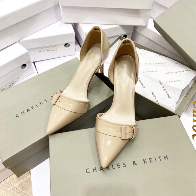 Giày cao gót khoét eo đai cnk