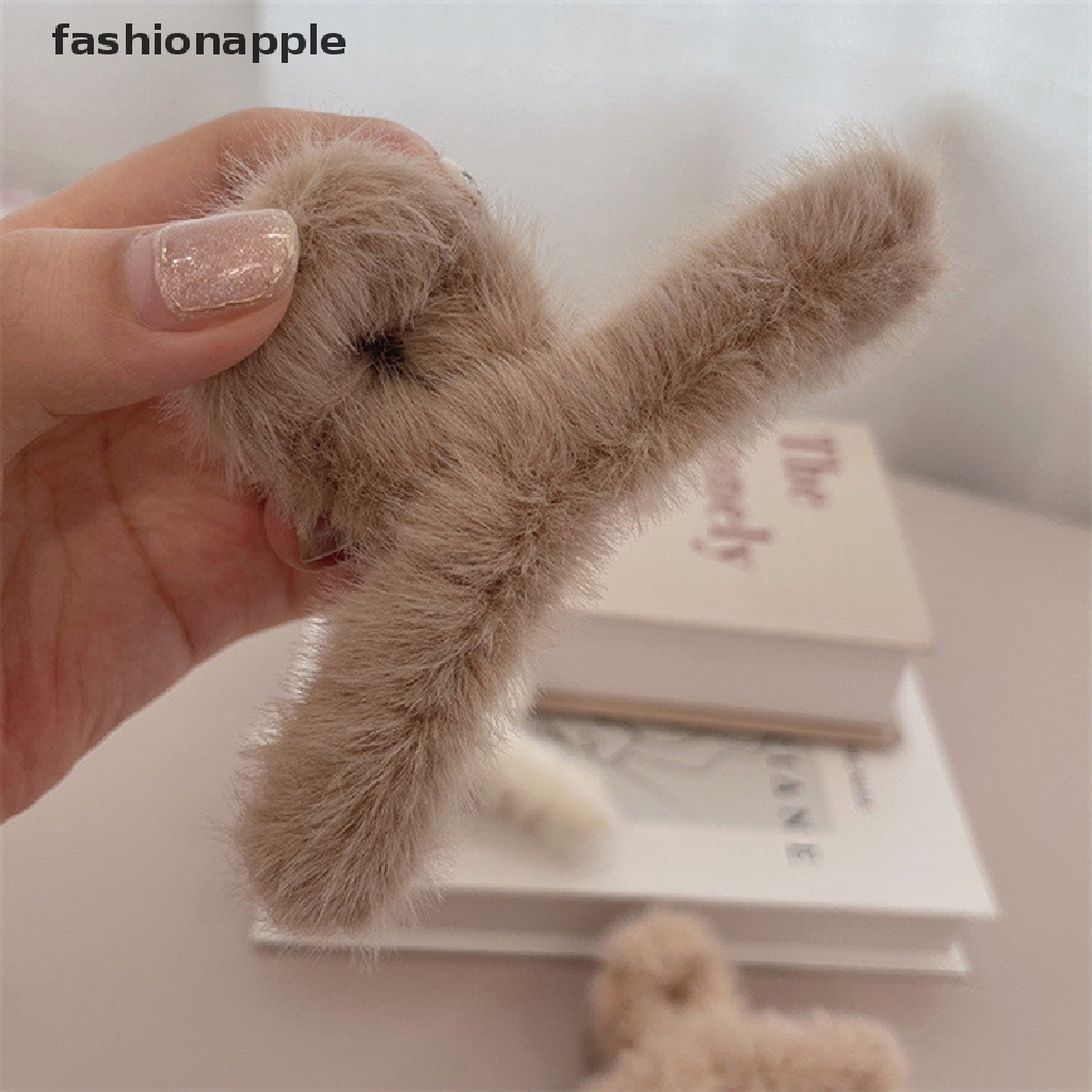 Kẹp tóc càng cua đính lông giả thời trang mùa đông tinh tế thanh lịch