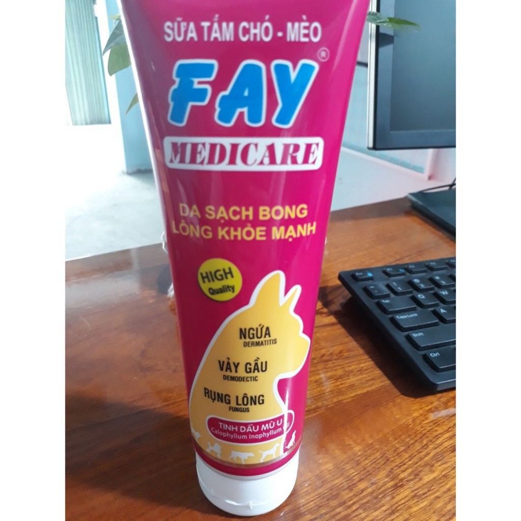 Sữa tắm chữa ghẻ, nấm viêm da chó mèo Fay Medicare chai 285ml