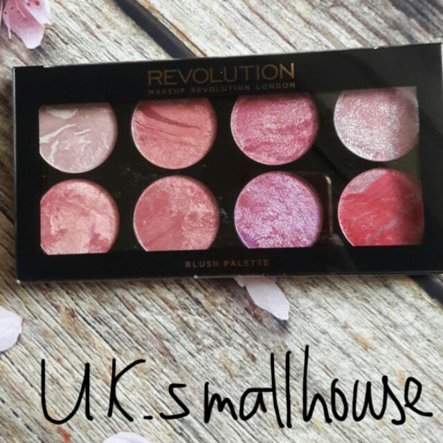 Bảng má 8 brush queen Makeup revolution