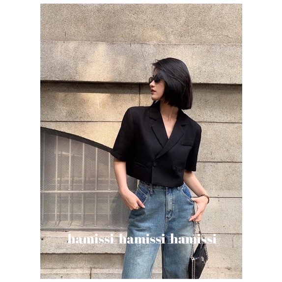 [HAMISSI] Áo blazer dáng croptop hở lưng ( hàng 2 lớp cúc bọc ) | BigBuy360 - bigbuy360.vn