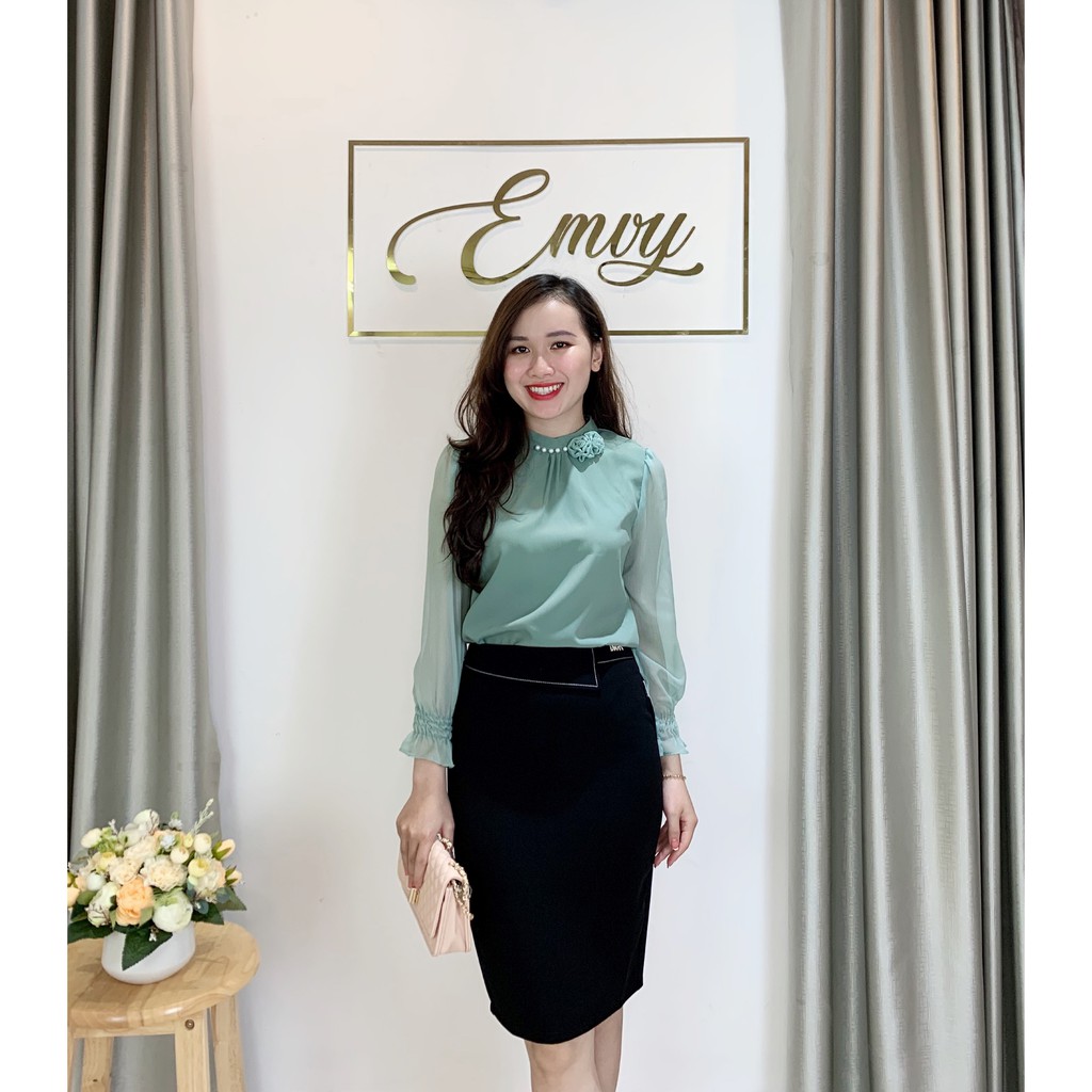 Áo sơ mi nữ công sở tay lỡ chất đũi lụa cổ tròn vai bồng sang trọng, nhẹ nhàng. Mã EMVY HH8